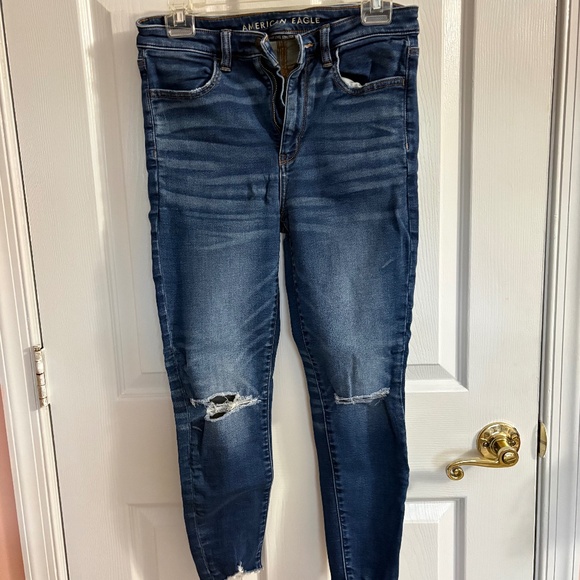 💙 American Eagle Next Level Stretch Distressed Skinny Jeans | Size 8 X-Short - Picture 1 of 3